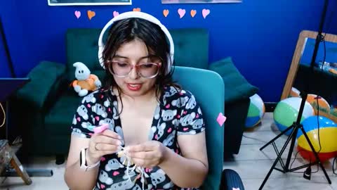 Snapshot of lcherryblossoml chatting on 10-10-25, 02:32 lcherryblossoml online show from 10-10-25, 02:32