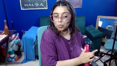 Snapshot of lcherryblossoml chatting on 11-12-25, 12:55 lcherryblossoml online show from 11-12-25, 12:55