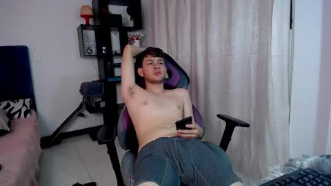 Snapshot of le_petit_princeb612 chatting on 02-20-25, 01:25 andres online show from 02-20-25, 01:25