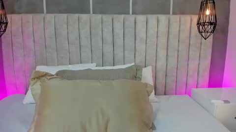    online show from 10-24-25, 06:37