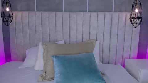    online show from 03-26-26, 06:35