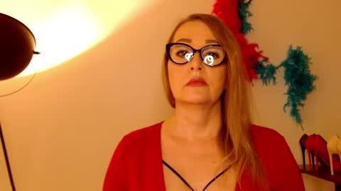 Snapshot of leadesire chatting on 02-18-25, 11:11 LEA online show from 02-18-25, 11:11