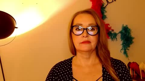 Snapshot of leadesire chatting on 02-20-25, 03:08 LEA online show from 02-20-25, 03:08