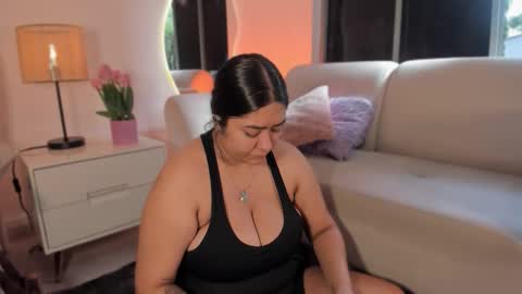 Leah online show from 11-03-25, 01:45