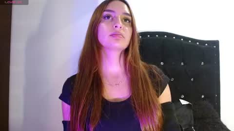 leah_moon11 online show from 07-01-26, 12:01