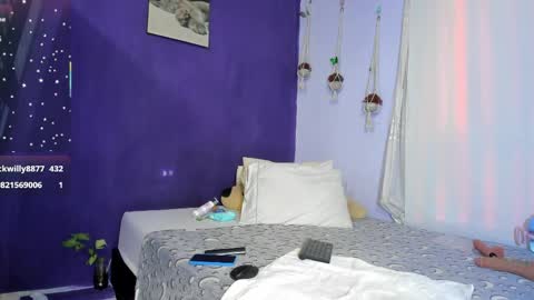 Snapshot of leamonroe__ chatting on 05-16-26, 06:17 Hey Im Lea online show from 05-16-26, 06:17