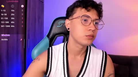 Snapshot of leaneseb chatting on 05-12-26, 12:02 leaneseb online show from 05-12-26, 12:02