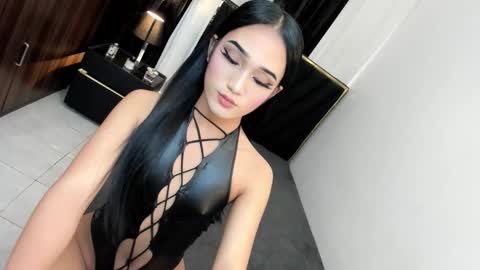 leannaloove online show from 09-21-25, 06:42