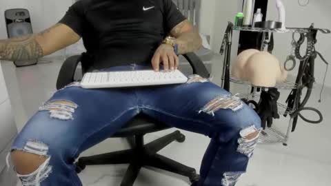 leather_king_of_bitches online show from 05-06-26, 08:25