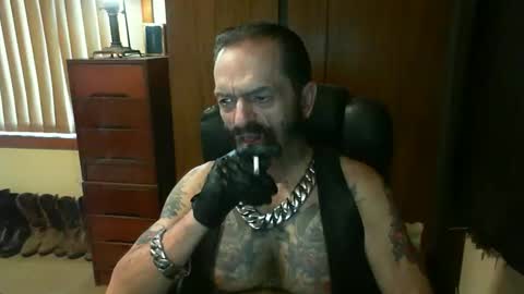 leathergreaser online show from 01-26-25, 09:07