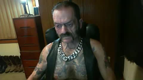 leathergreaser online show from 02-05-25, 06:04