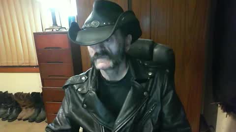 leathergreaser online show from 09-22-25, 05:26