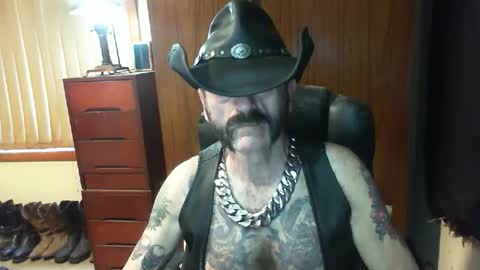 leathergreaser online show from 12-21-25, 07:43