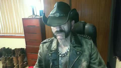 leathergreaser online show from 05-15-26, 09:11