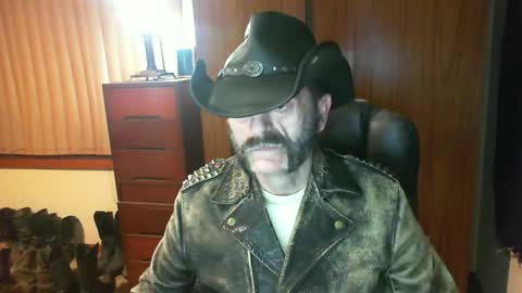 leathergreaser online show from 05-28-26, 08:28