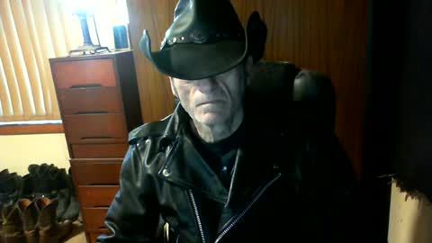Snapshot of leathergreaser chatting on 07-12-26, 09:28 leathergreaser online show from 07-12-26, 09:28