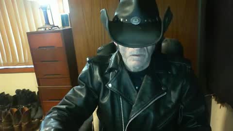 Snapshot of leathergreaser chatting on 07-14-26, 09:31 leathergreaser online show from 07-14-26, 09:31