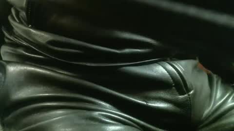 Leathermotocross online show from 11-21-25, 07:12