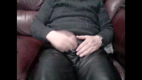 leatherpants68 online show from 12-04-24, 10:19