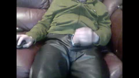 leatherpants68 online show from 10-10-25, 10:42
