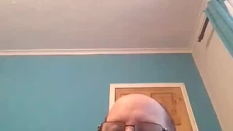 leatherpants68 online show from 11-27-25, 08:38