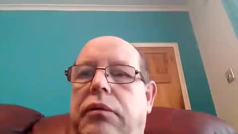 leatherpants68 online show from 11-28-25, 08:50