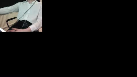 Snapshot of leatheryslut chatting on 02-23-25, 02:07 Leatheryslut online show from 02-23-25, 02:07