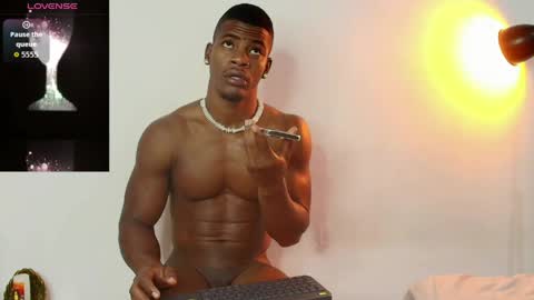 Snapshot of lebron_black_ chatting on 04-22-26, 12:07 Lebron online show from 04-22-26, 12:07