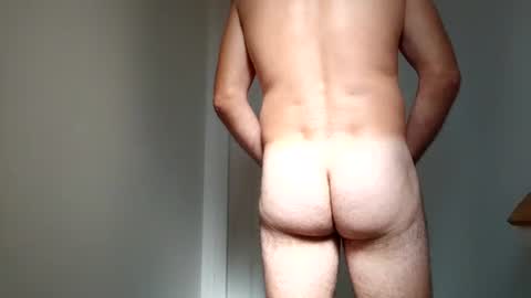 Snapshot of lebrun1985 chatting on 05-20-26, 03:51 lebrun1985 online show from 05-20-26, 03:51