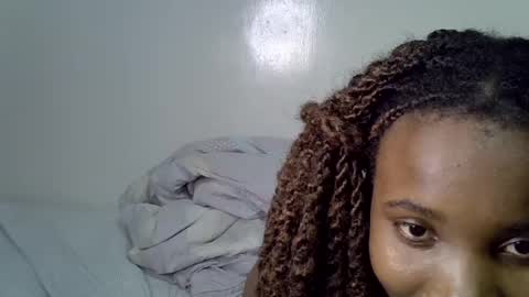 Snapshot of lee_shaz chatting on 06-12-26, 03:44 lee baby online show from 06-12-26, 03:44
