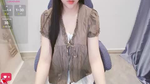 Snapshot of lee_smile chatting on 03-02-26, 11:17 Lee online show from 03-02-26, 11:17