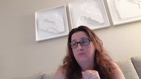 Leesa online show from 10-21-25, 03:51