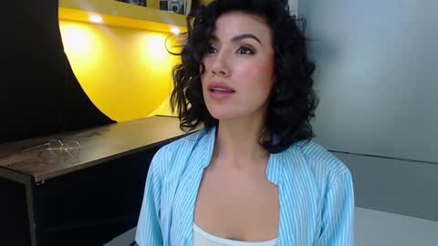 Snapshot of leethompson_ chatting on 12-20-24, 12:19 Leet  online show from 12-20-24, 12:19