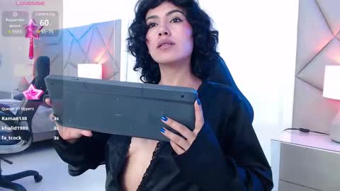 Snapshot of leethompson_ chatting on 02-26-25, 04:56 Leet  online show from 02-26-25, 04:56