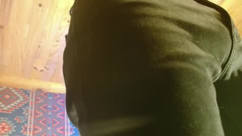 Snapshot of lefrancais33000 chatting on 11-28-25, 04:53 Dliciousman online show from 11-28-25, 04:53