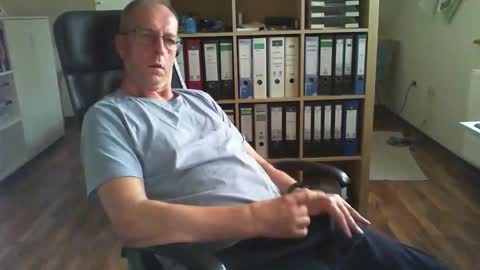 Dave online show from 10-13-25, 03:34