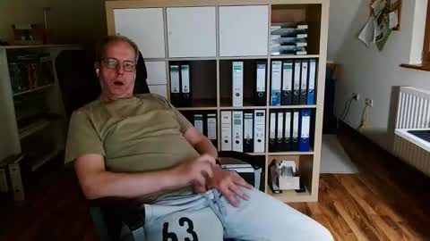 Dave online show from 05-10-26, 09:42