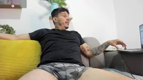 Snapshot of legolas_15 chatting on 02-10-26, 03:16 Alejandro online show from 02-10-26, 03:16