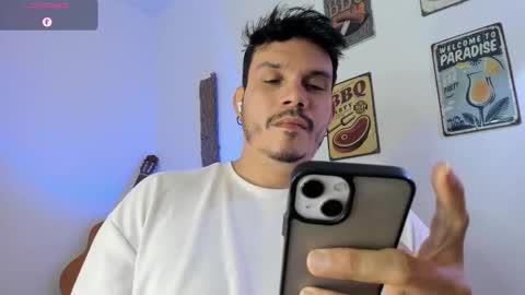 Snapshot of legolas_15 chatting on 02-23-26, 11:46 Alejandro online show from 02-23-26, 11:46