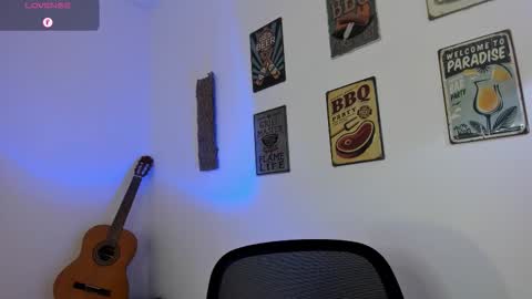 Snapshot of legolas_15 chatting on 02-24-26, 11:52 Alejandro online show from 02-24-26, 11:52