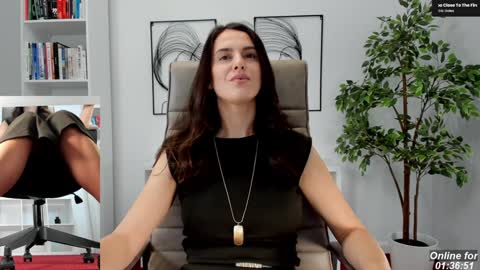 Elle  online show from 01-13-26, 08:19