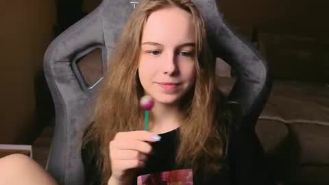 Snapshot of leiamurphy chatting on 07-02-26, 04:46 Leia online show from 07-02-26, 04:46