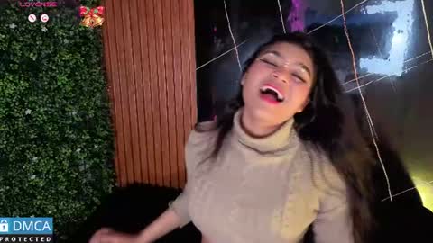 Snapshot of leidy_morales_ chatting on 06-19-26, 11:03 Leidy online show from 06-19-26, 11:03