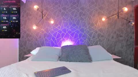 LEIGH ANGELS online show from 10-20-25, 11:49