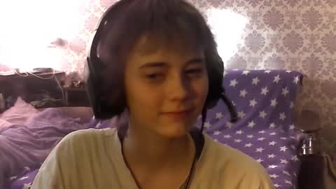 Snapshot of leigharedcross chatting on 02-02-26, 07:51 Viola online show from 02-02-26, 07:51