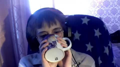 Snapshot of leigharedcross chatting on 02-03-26, 06:40 Viola online show from 02-03-26, 06:40