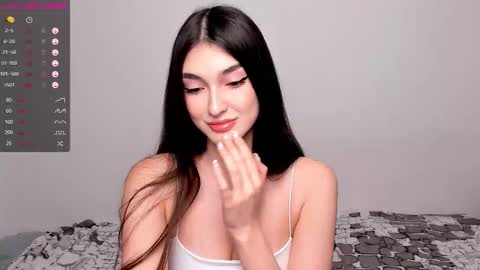 Leila online show from 02-19-26, 05:09