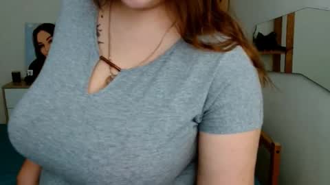 Snapshot of leila_beayte_ chatting on 05-06-26, 04:30 Leila online show from 05-06-26, 04:30