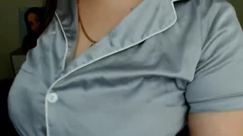 Snapshot of leila_beayte_ chatting on 05-14-26, 04:47 Leila online show from 05-14-26, 04:47