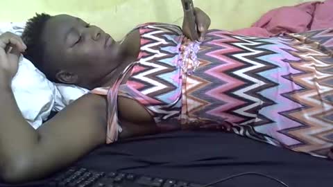 leilah_cute19 online show from 04-20-26, 06:16